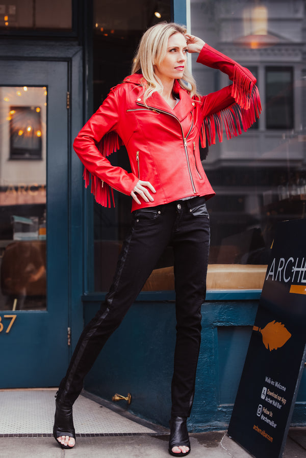 Chaqueta de cuero elástico con flecos de Nashville en color rojo