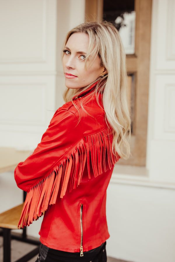 Chaqueta de cuero elástico con flecos de Nashville en color rojo