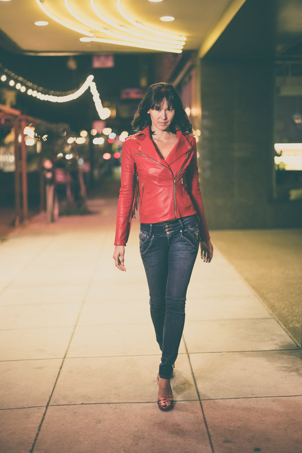 Chaqueta de cuero elástico con flecos de Nashville en color rojo