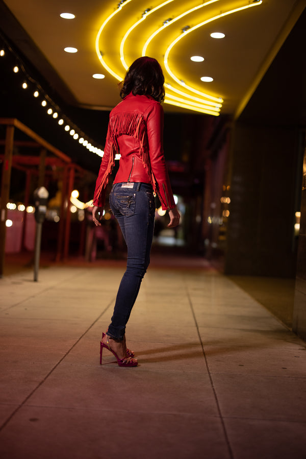 Chaqueta de cuero elástico con flecos de Nashville en color rojo